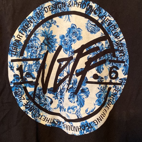 Neff Graphic Tee Size Large - Picture 2 of 4